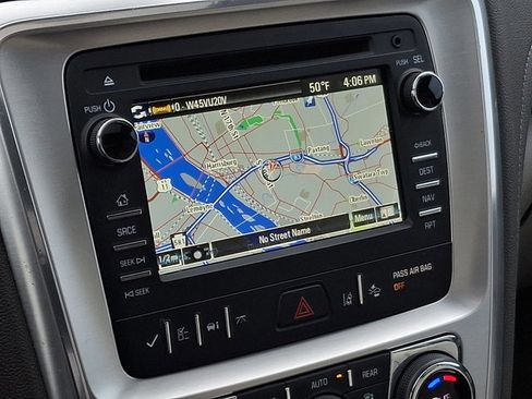 Used 2014 GMC Acadia SLT image 17