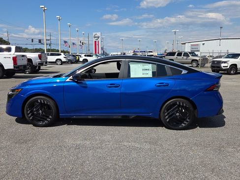 New 2026 Nissan Sentra SR FWD image 2