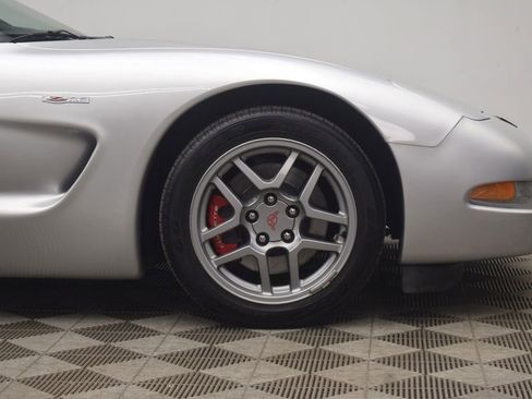 Used 2002 Chevrolet Corvette Z06 w/ Memory Pkg RWD image 26