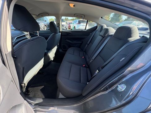 Used 2025 Nissan Altima 2.5 SV FWD image 27
