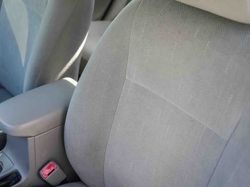 Used 2013 Toyota Corolla LE FWD image 24