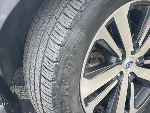 Used 2019 Subaru Outback 2.5i Limited AWD/4WD image 9