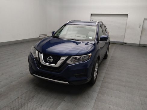 Used 2017 Nissan Rogue SV w/ SV Premium Package image 15