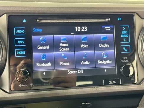 Used 2019 Toyota Tacoma TRD Off-Road AWD/4WD image 36