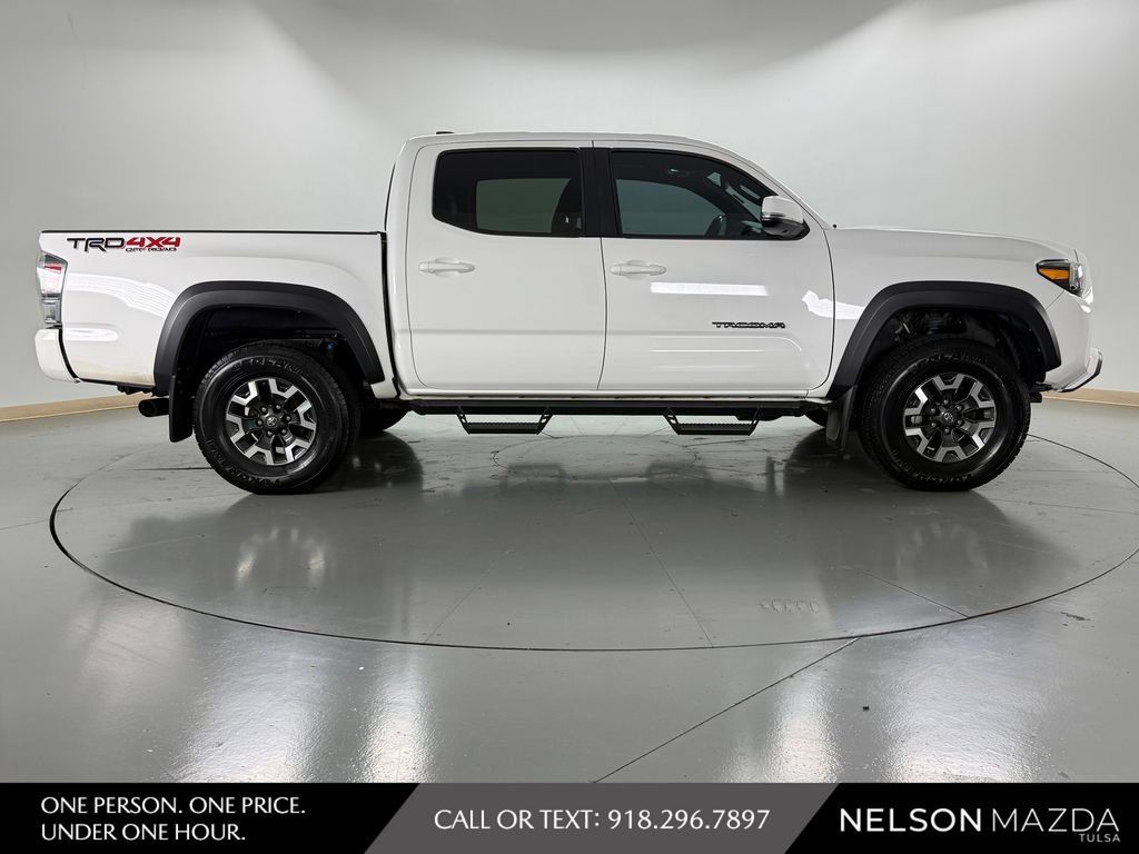 Used 2020 Toyota Tacoma TRD Off-Road w/ TRD Premium Off Road Package AWD/4WD image 5