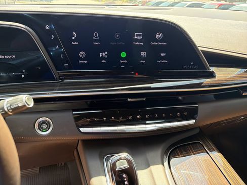 Used 2023 Cadillac Escalade ESV Sport w/ LPO, ONYX Package AWD/4WD image 29