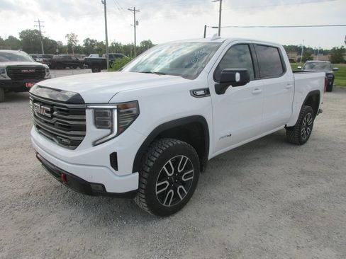 New 2026 GMC Sierra 1500 AT4 w/ AT4 Premium Package AWD/4WD image 12