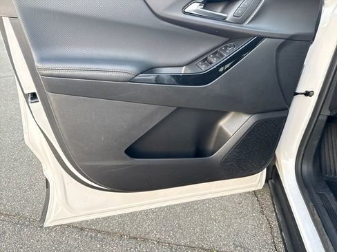 Certified 2025 Chevrolet Equinox LT image 10