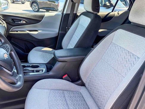 Used 2022 Chevrolet Equinox LT w/ LPO, Floor Liner Package FWD image 15