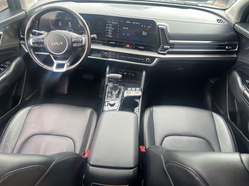 Used 2023 Kia Sportage EX image 18