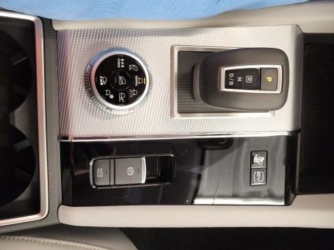 Used 2023 Mitsubishi Outlander SEL image 33