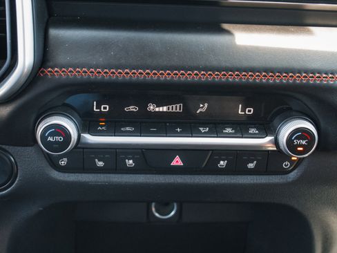 Used 2025 MAZDA CX-50 AWD 2.5 Turbo w/ Accent Package image 19