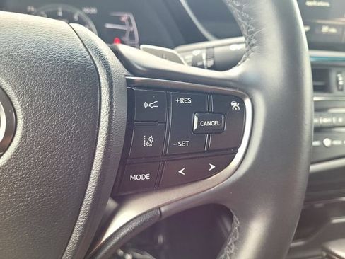 Used 2022 Lexus ES 250 w/ Accessory Package 2 AWD/4WD image 23