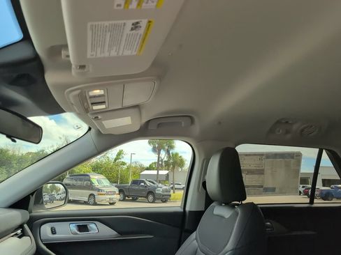 New 2026 Ford Explorer Active w/ Active Comfort Package RWD image 10