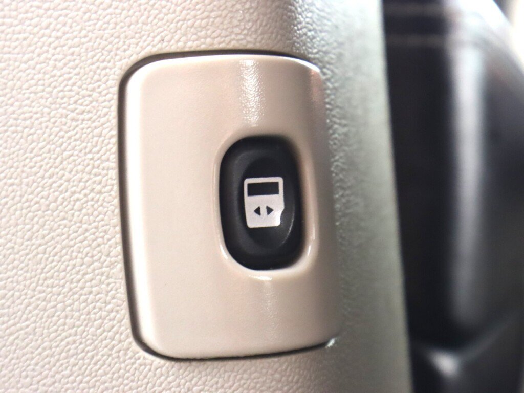 Used 2019 Dodge Grand Caravan SXT FWD image 29