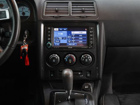 Used 2009 Dodge Challenger SRT8 w/ SRT Option Group II RWD image 14