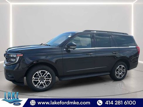 Certified 2025 Ford Expedition Active AWD/4WD image 4