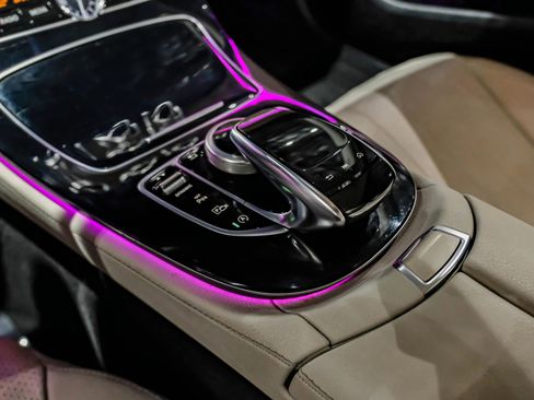 Used 2018 Mercedes-Benz E 300 image 24