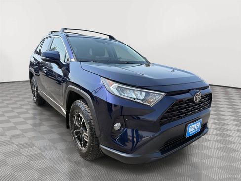 Used 2019 Toyota RAV4 XLE Premium w/ Cold Weather Package AWD/4WD image 3
