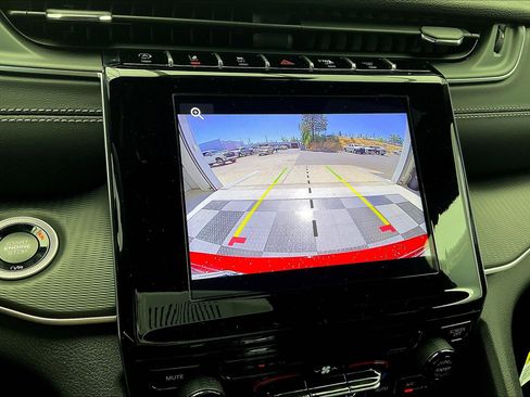 New 2025 Jeep Grand Cherokee Laredo X image 13