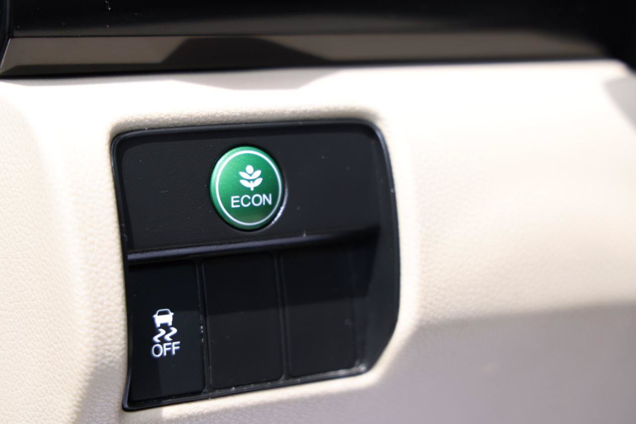 Used 2017 Honda Accord LX image 22