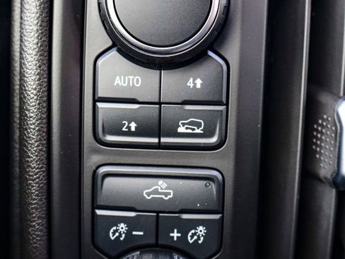 Used 2024 Chevrolet Silverado 1500 Custom image 22