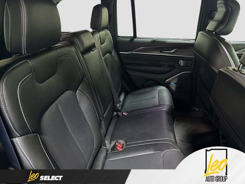 Used 2023 Jeep Grand Cherokee Overland w/ Adv Protech Group III AWD/4WD image 32