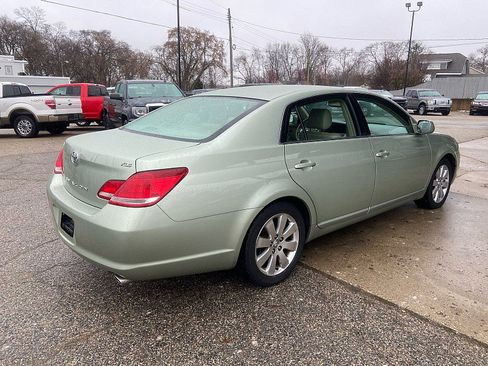 Used 2006 Toyota Avalon XLS image 4