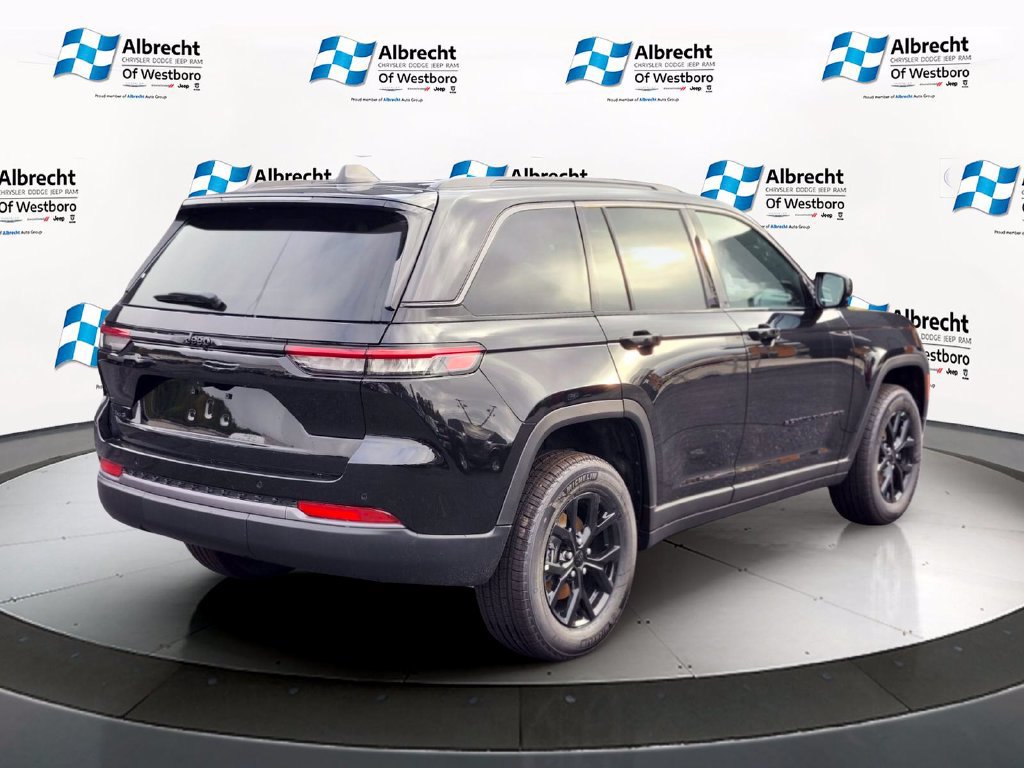 New 2026 Jeep Grand Cherokee Altitude AWD/4WD image 5