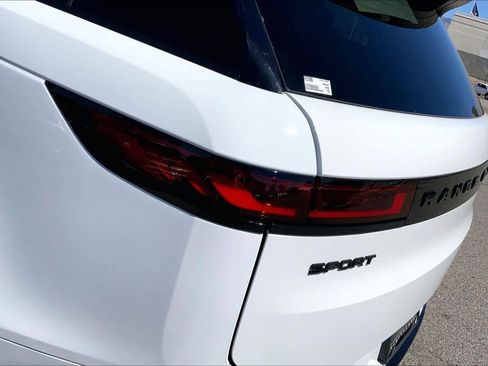 Used 2023 Land Rover Range Rover Sport SE Dynamic image 28