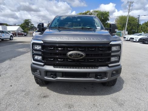 Used 2024 Ford F350 Lariat w/ Black Appearance Package image 8