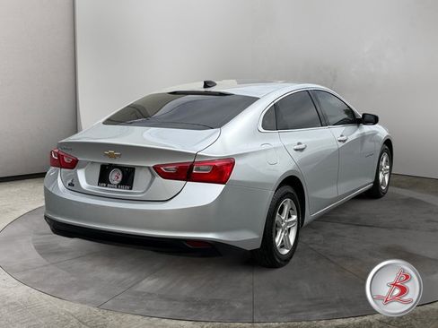 Used 2022 Chevrolet Malibu LS FWD image 7