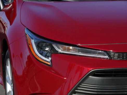 Used 2026 Toyota Corolla LE w/ LE Premium Package image 5