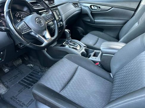 Used 2020 Nissan Rogue S w/ Special Edition Package image 11