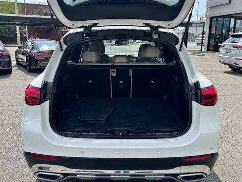 Used 2023 Mercedes-Benz GLC 300 4MATIC image 10