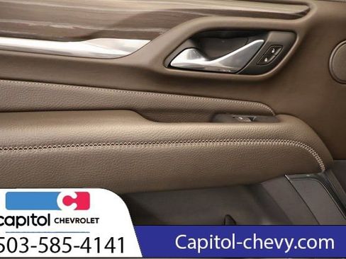 Used 2021 GMC Yukon Denali w/ Denali Premium Package image 32