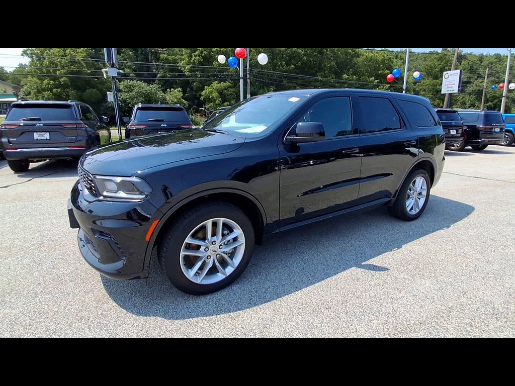 Used 2025 Dodge Durango GT AWD/4WD image 4