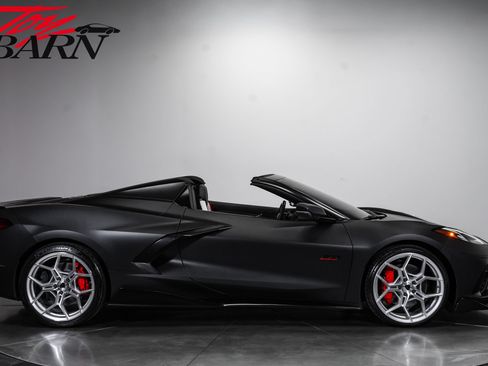 Used 2023 Chevrolet Corvette Stingray Preferred Conv w/ Z51 Performance Package RWD image 6