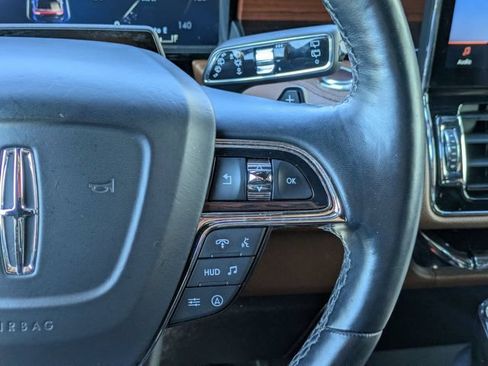 Used 2023 Lincoln Navigator Reserve AWD/4WD image 16