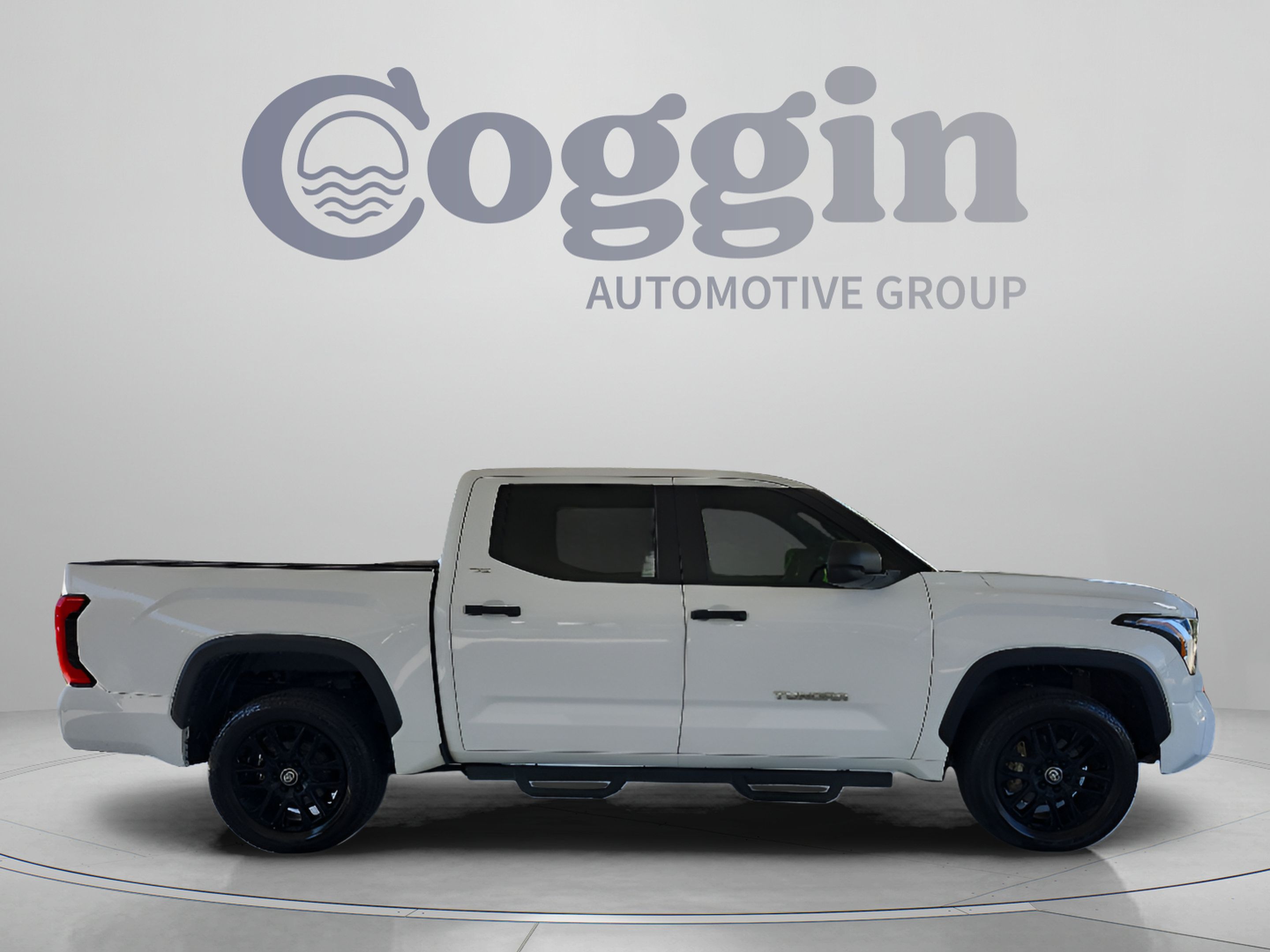 Used 2025 Toyota Tundra SR5 AWD/4WD image 6