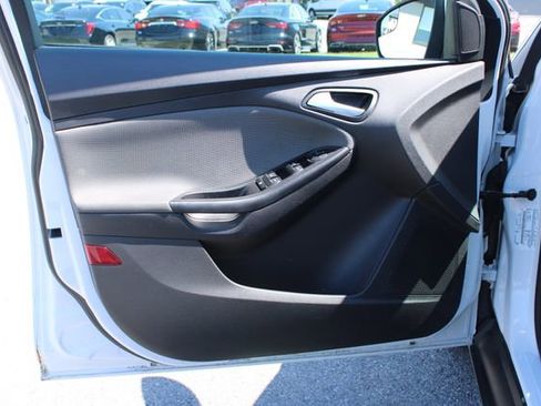 Used 2014 Ford Focus SE image 10