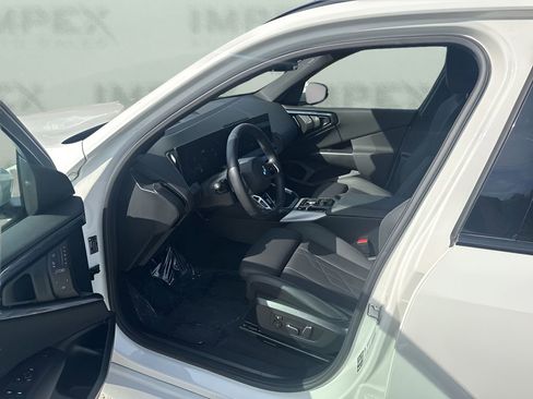 Used 2025 BMW X3 xDrive30i image 9