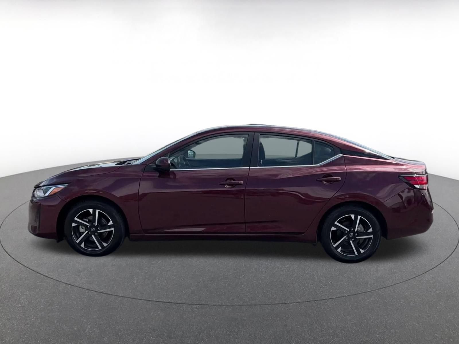Used 2025 Nissan Sentra SV FWD image 8