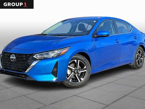 Used 2025 Nissan Sentra SV image 1