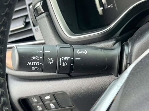 Used 2022 Honda CR-V Touring image 23