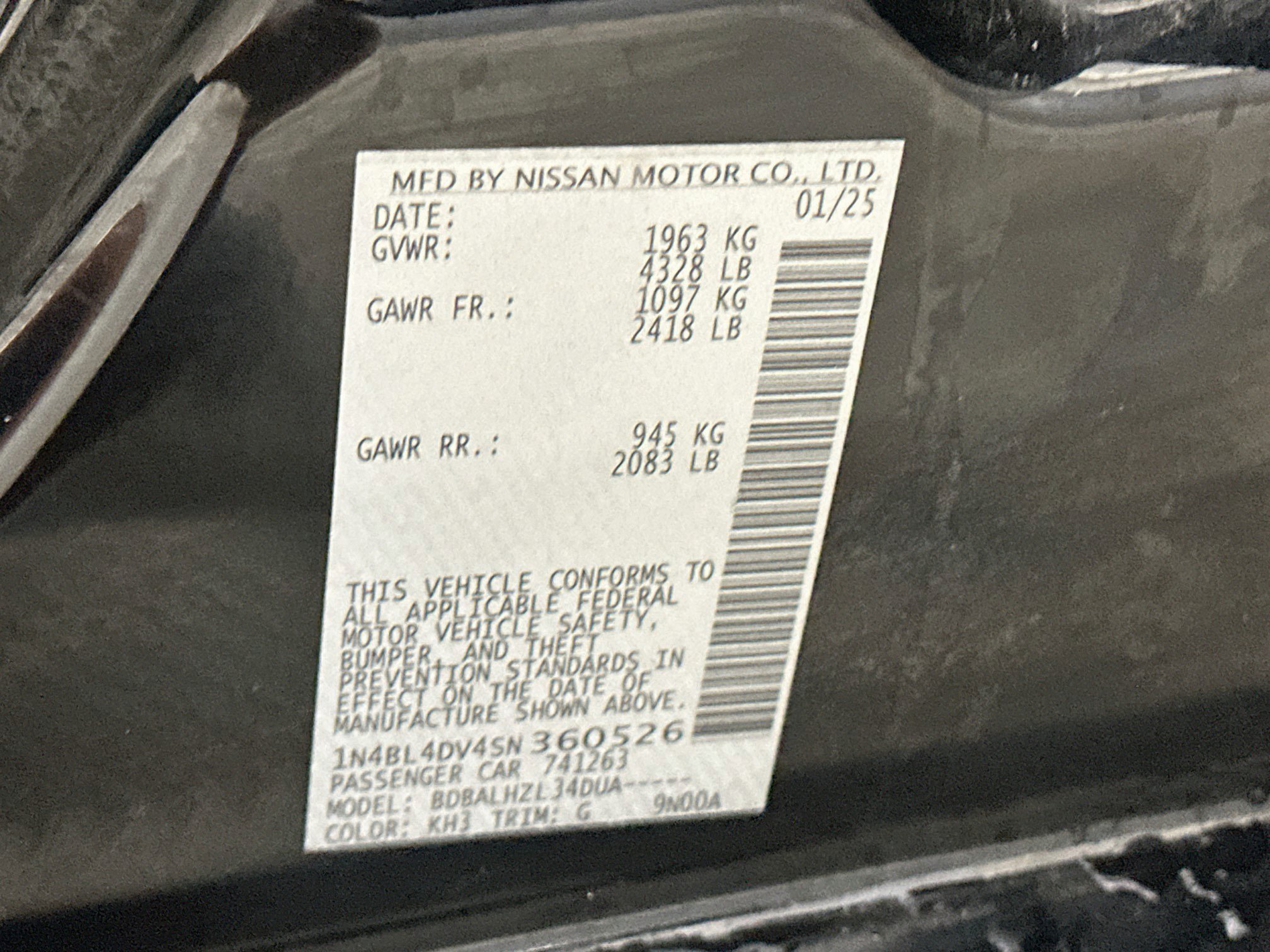 Used 2025 Nissan Altima 2.5 SV FWD image 12