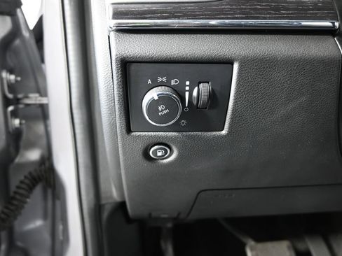 Used 2021 Jeep Grand Cherokee Summit AWD/4WD image 24