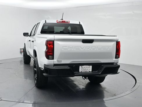Used 2024 Chevrolet Colorado W/T RWD image 17
