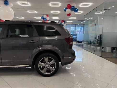 Used 2017 Dodge Journey Crossroad FWD image 7