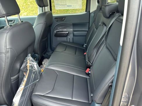 New 2025 Ford Maverick Lariat w/ Black Appearance Package image 15